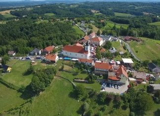 Veseli vikend v Zgornji Velki z glasbo, smehom in kulinariko