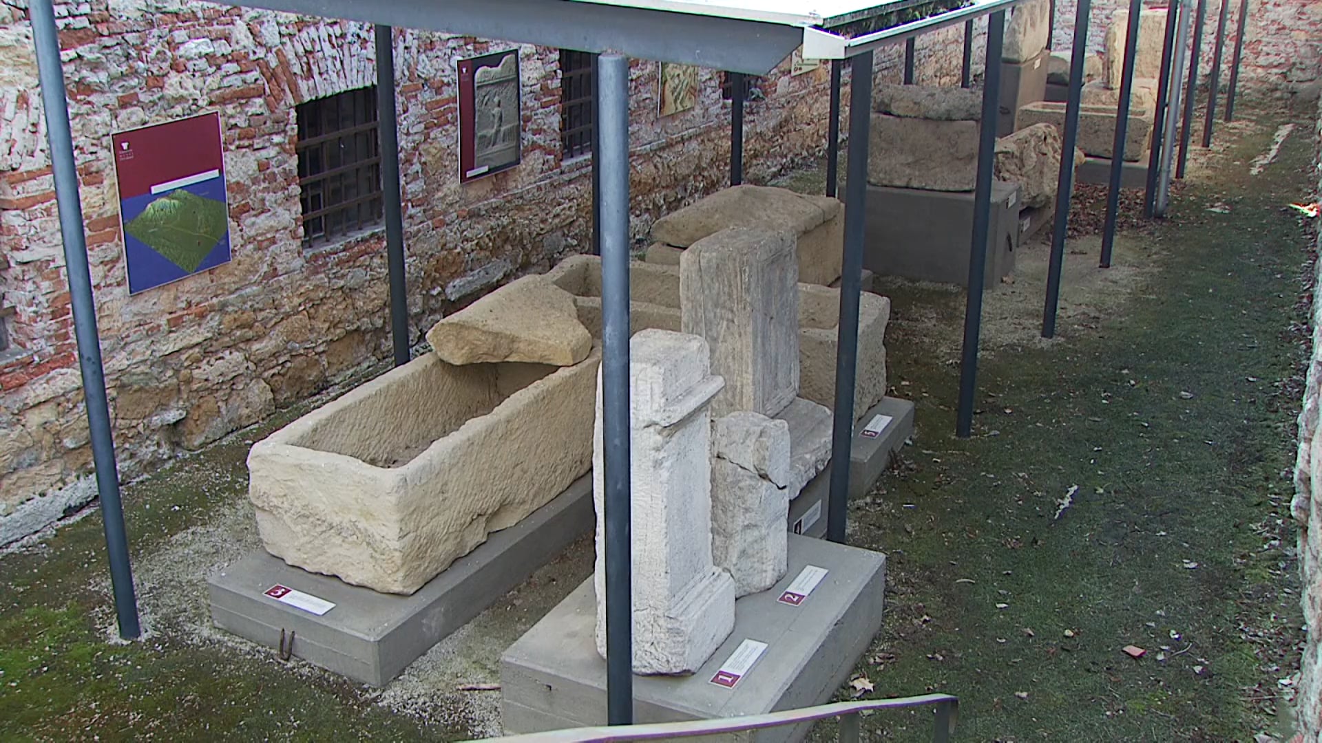 Veličasten lapidarij brez primernih prostorov