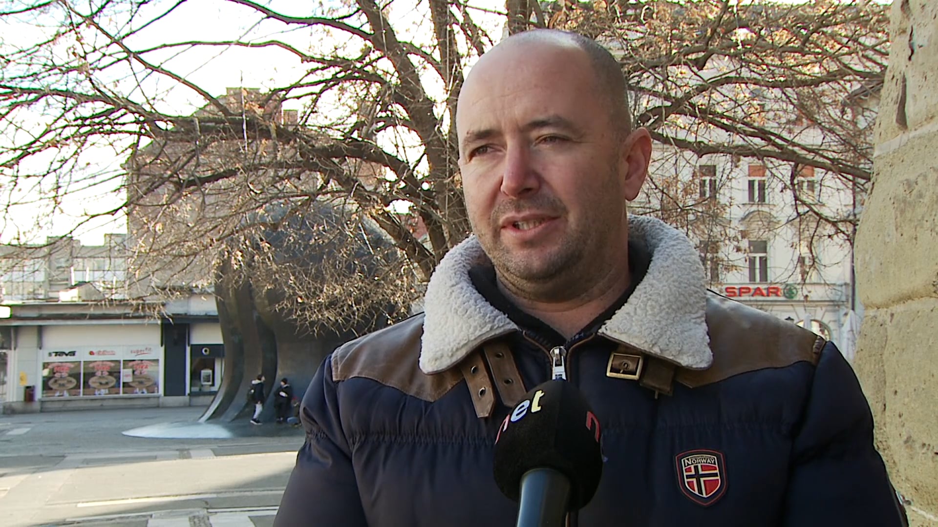 Miha Recek: “200 metrov od predvidene garažne hiše imamo garažno hišo Lent, ki pa je prazna.”