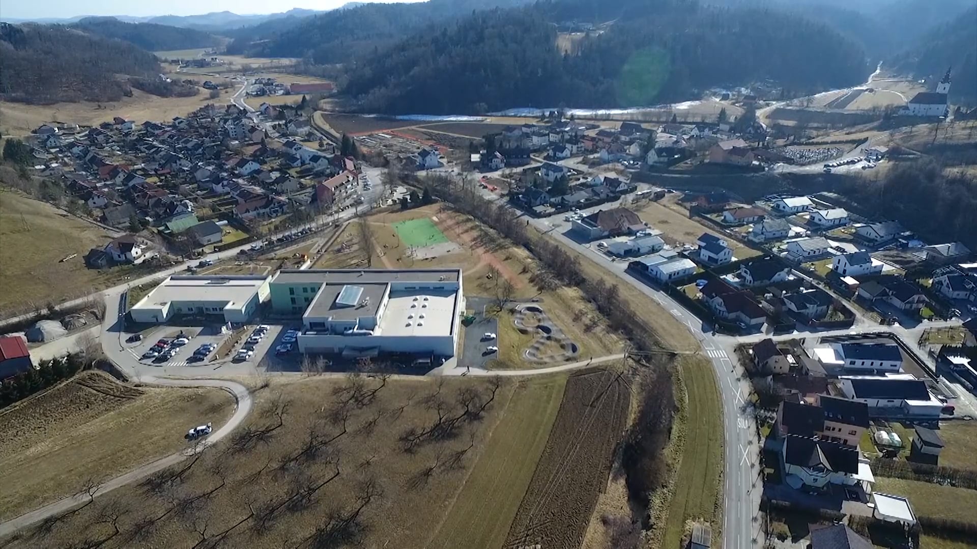 Obsežne sanacije cest in izgradnja kolesarke