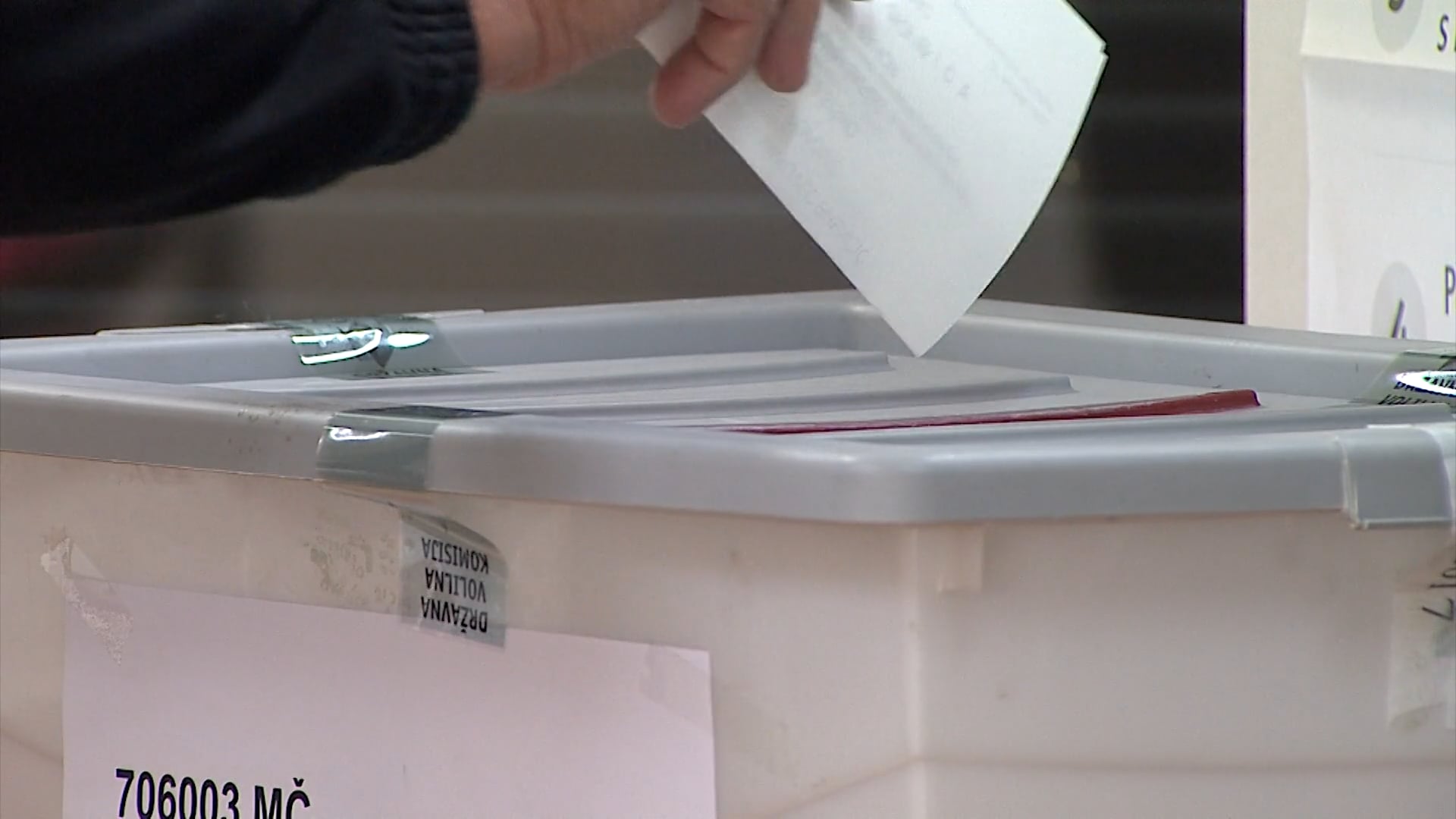 Boste lahko šli na volitve, če se po 20. aprilu okužite s koronavirusom?