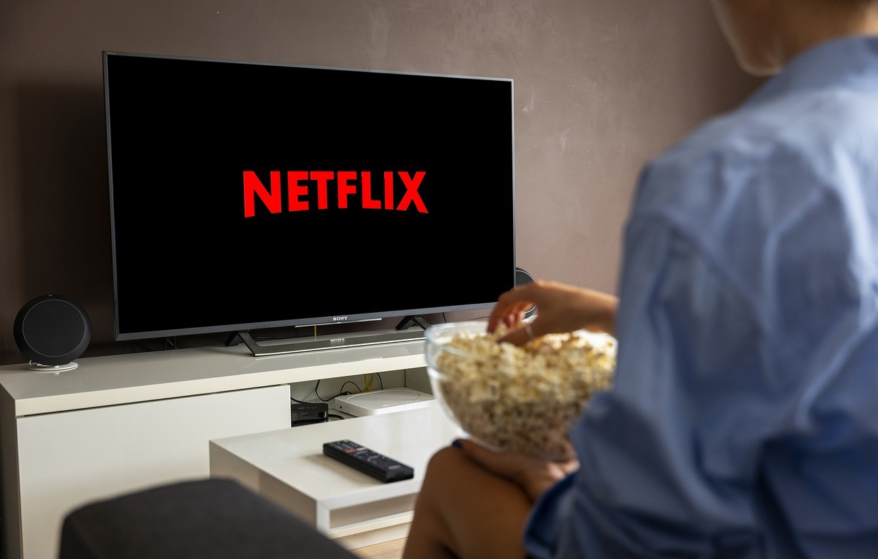 Bo Netflix resnično začel zaračunavati deljenje uporabniškega računa?