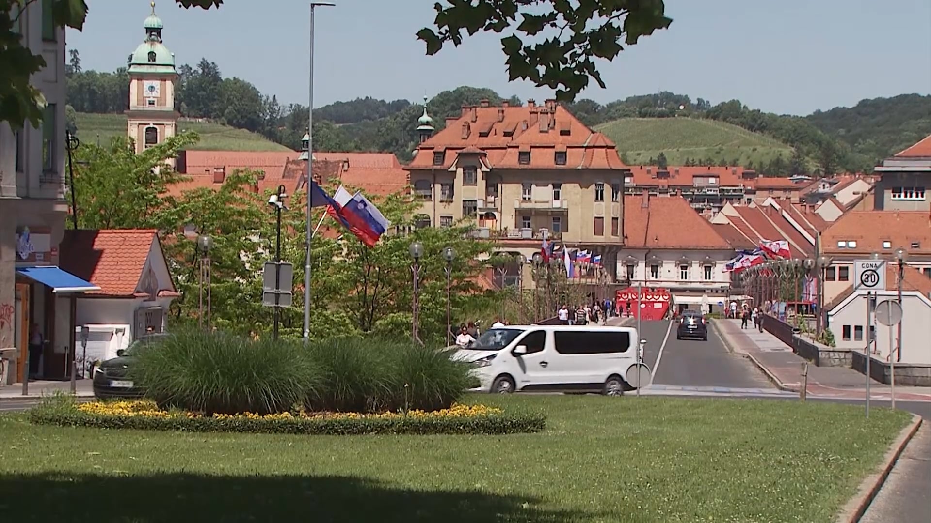 Stanovalci proti avtobusnemu stičišču na prenovljenem Trgu revolucije