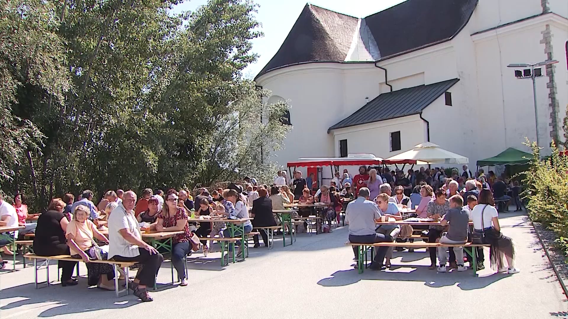 Obeta se prijetno glasbeno poletje