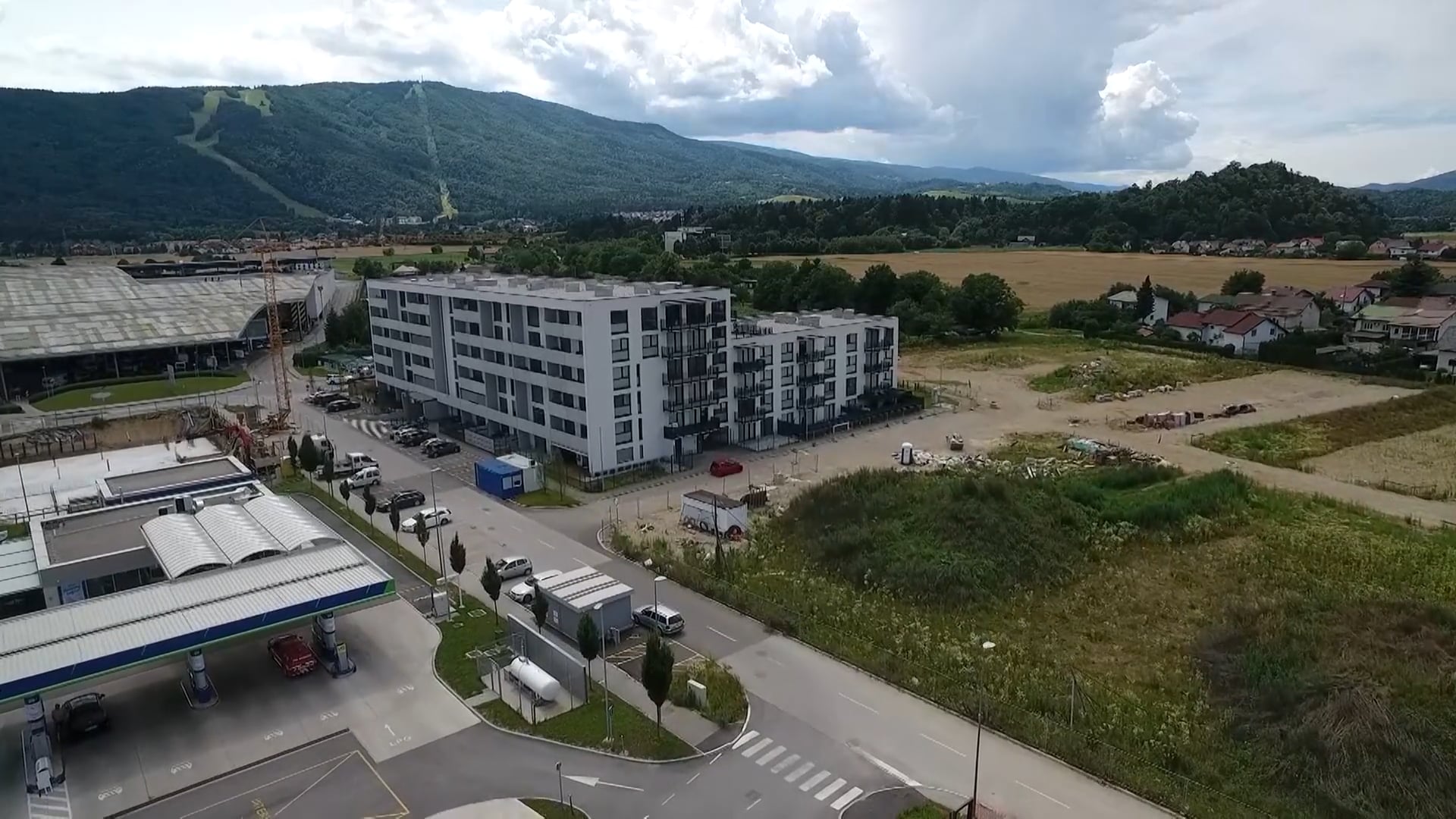 Cene ne bodo nižje, le prodaja bo zamudna