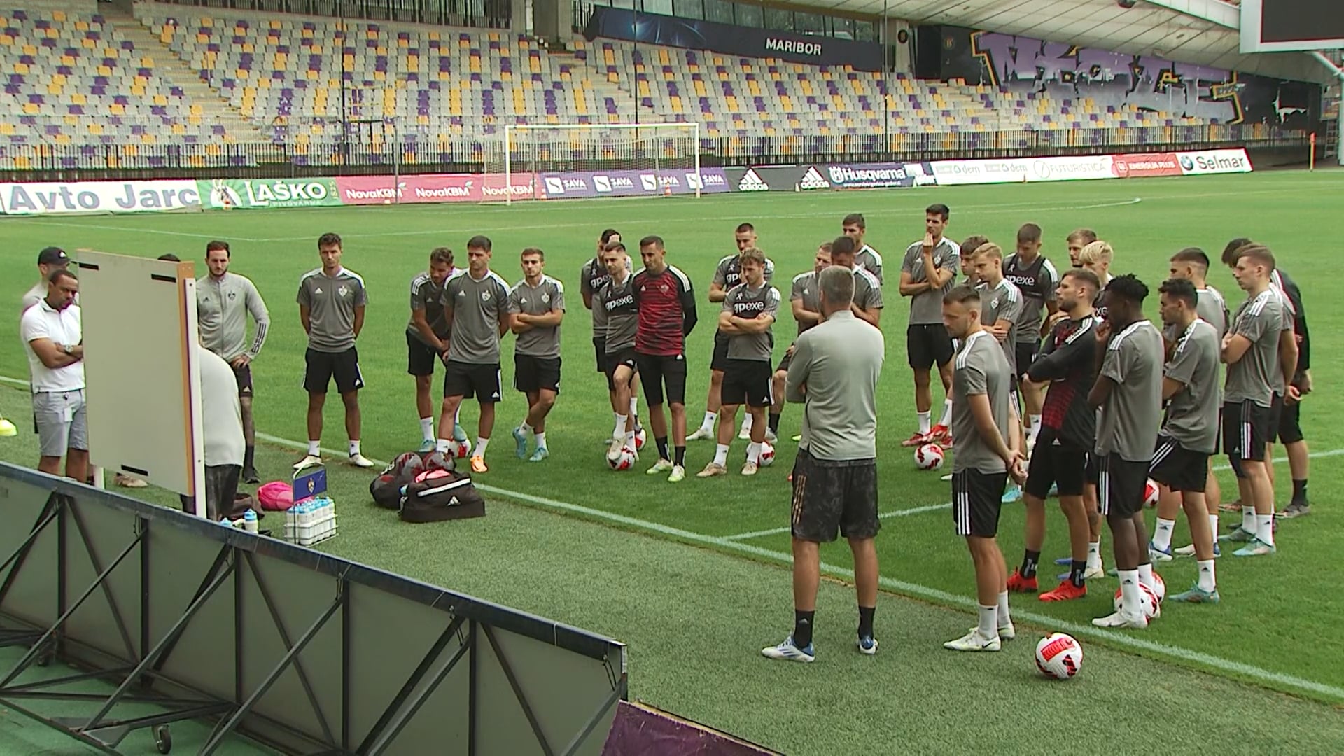 NK Maribor po bolečem porazu misli preusmerja h Kopru in Helsinkom