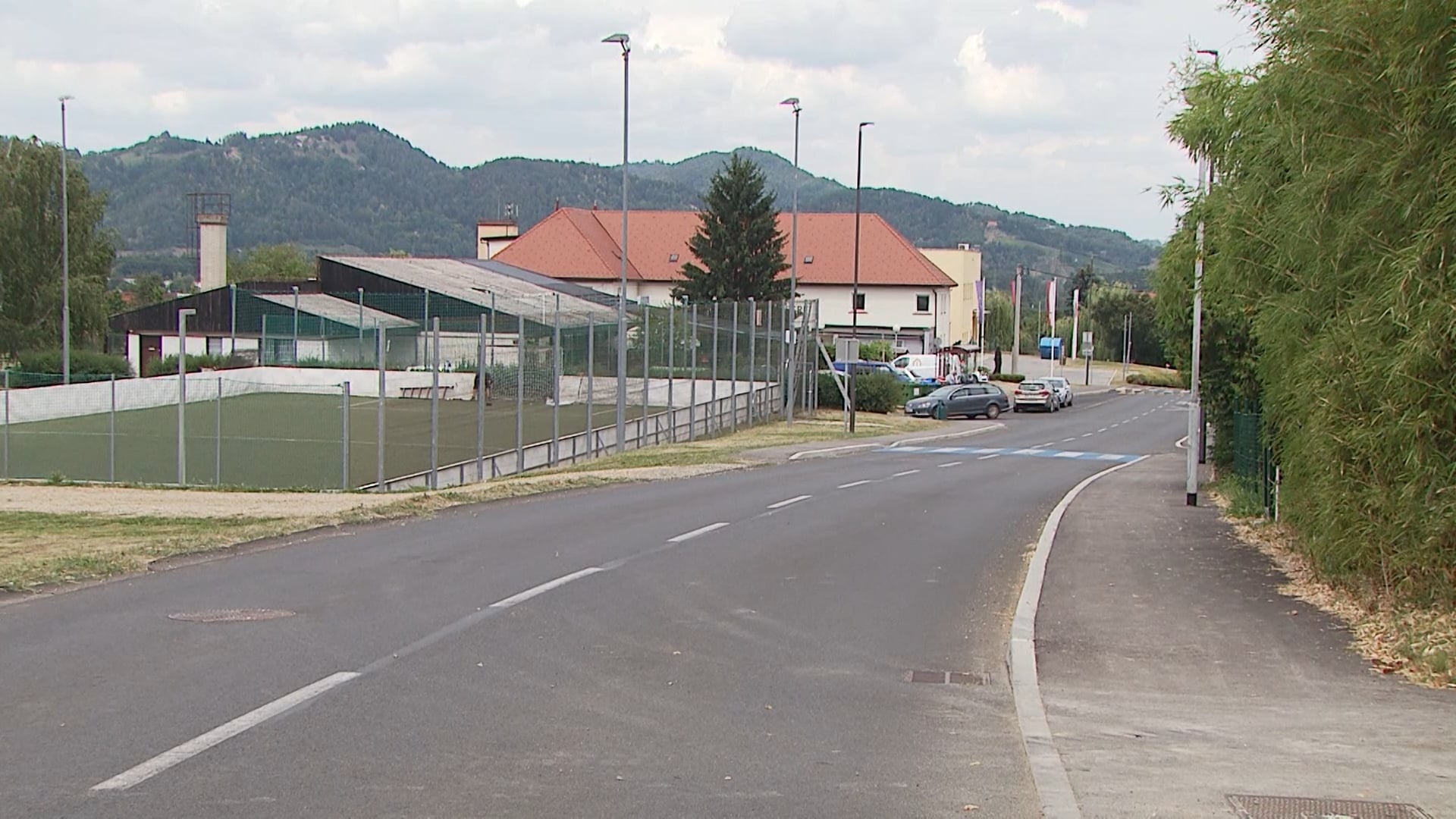 V Pekrah zadovoljni z obnovo Bezjakove ulice, a si želijo nadaljevanja ureditve cest