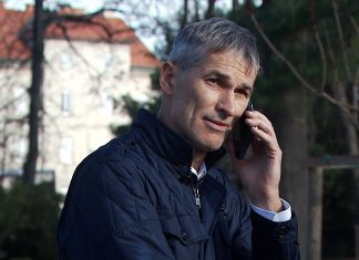 Domnevno več kot sto tisočakov za razrešitev Alana Perca