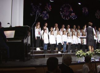 Tradicija božičnega povezovanja