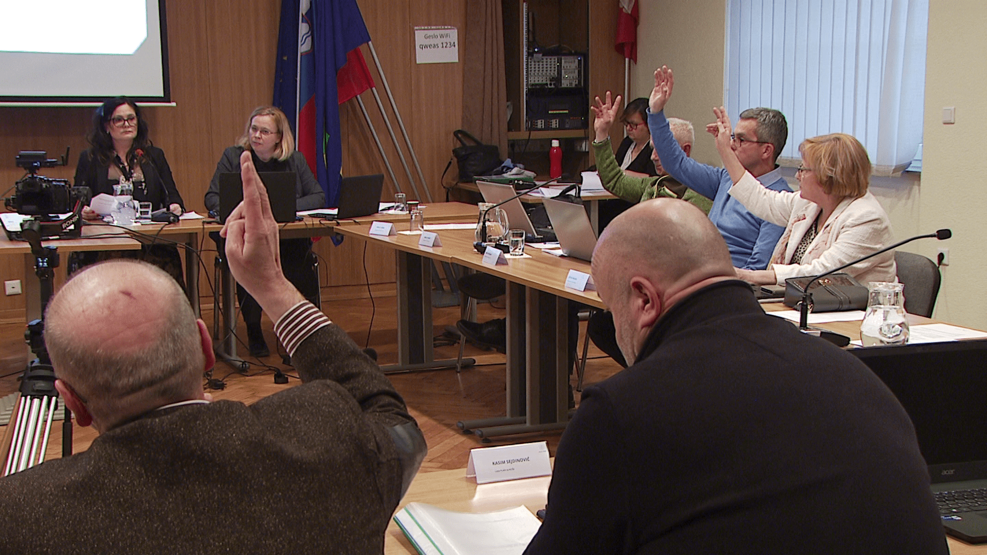 Svetniki predloga proračuna za leto 2023 v prvem branju niso sprejeli