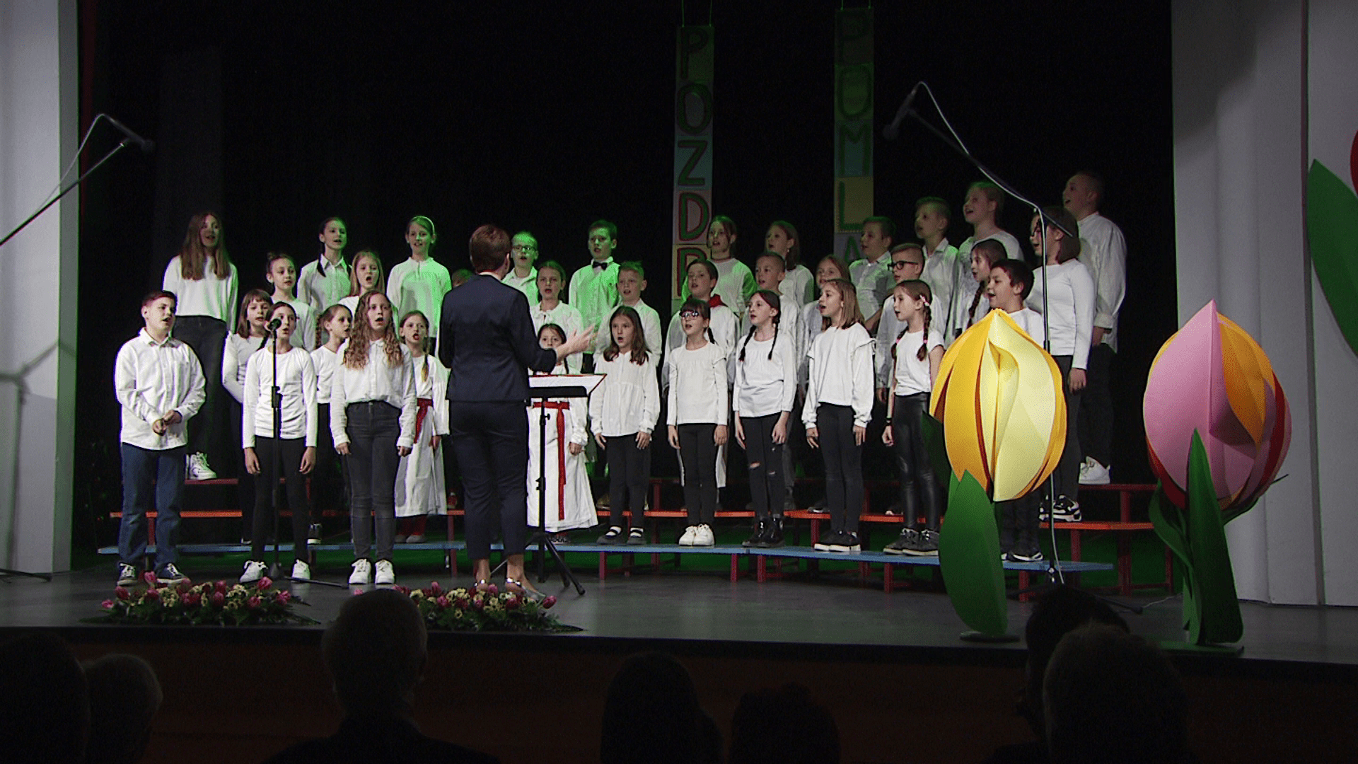 Pozdrav pomladi pred materinskim dnevom