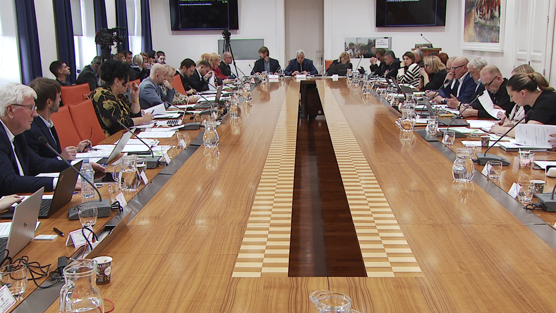 Bosta proračuna za leti 2023 in 2024 v drugem branju sprejeta?