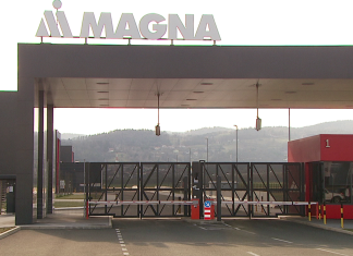 Magna Steyr se sooča z novimi odpuščanji v Avstriji: na cesto še 200 zaposlenih