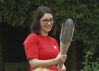 Bakla miru tudi v roke ministrici