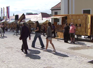 Otvoritev Medene tržnice na Vojašniškem trgu