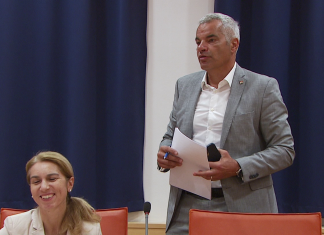 Očitki o politikanstvu pri imenovanju nadzornih svetov holdinga