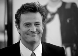 Umrl je slavni igralec Matthew Perry