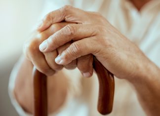 Ob svetovnem dnevu osteoporoze poudarek na zdravem življenjskem slogu