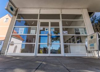 Pred tridesetimi leti je v Galeriji DLUM potekala prva razstava
