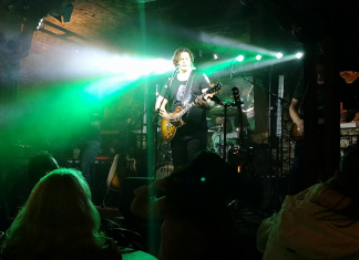 Božični koncert skupine INVITE