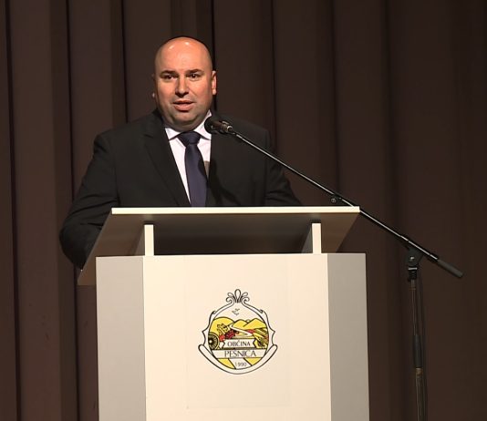 Gregor Žmak napovedal novo kandidaturo s programom 4 × 4 PLUS