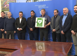 Občina bogatejša za novih šest defibrilatorjev