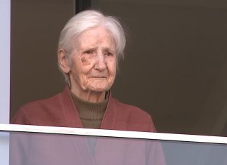 Kam s starejšimi, ki niso akutno bolni, domovi za starostnike in svojci pa zanje ne morejo skrbeti?