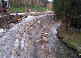 Popolna zapora Ceste v Log se podaljšuje