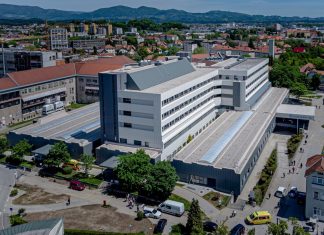 12 od 27 bolnišnic v letu 2023 poslovalo z izgubo