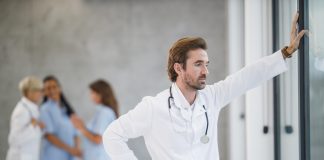 Zdravljenje v tujini postaja vse pogostejša izbira slovenskih zavarovancev