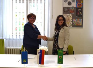 Podpis pogodbe za nadgradnjo prezračevalnih sistemov na OŠ Janka Glazerja