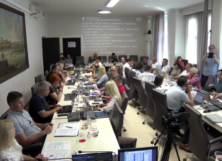 Kaj so sprejeli svetniki na zadnji seji pred počitnicami?