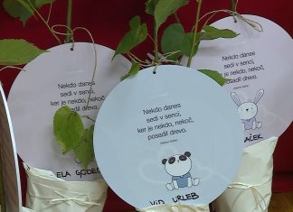 V Rušah tradicionalni sprejem za novorojenčke – praznovanje novega življenja in skupnosti