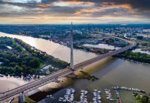 Splošna stavka v Srbiji: študenti pozivajo k popolni ustavitvi dejavnosti