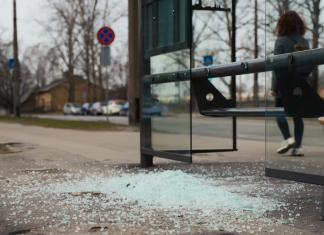 V Mariboru vse več vandalizma: Več tisoč evrov škode na javnih objektih