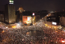 Šestnajsta žrtev nesreče v Novem Sadu podlegla poškodbam
