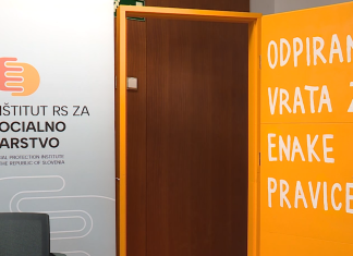 Življenje oseb z oviranostjo v skupnosti namesto zavodov