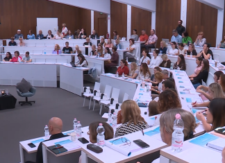 7. strokovna konferenca Centra Šteker o zaslonskih tehnologijah med mladimi