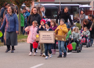 Vesela jesenska povorka napolnila Lendavo