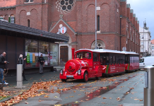 Novi električni mestni vlakec v Mariboru odprl vrata širši javnosti