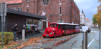 Novi električni mestni vlakec v Mariboru odprl vrata širši javnosti