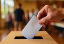 Labor ohranja sedež v Stafford-u kljub zmanjšani podpori Labor ohranja sedež v Stafford-u kljub zmanjšani podpori