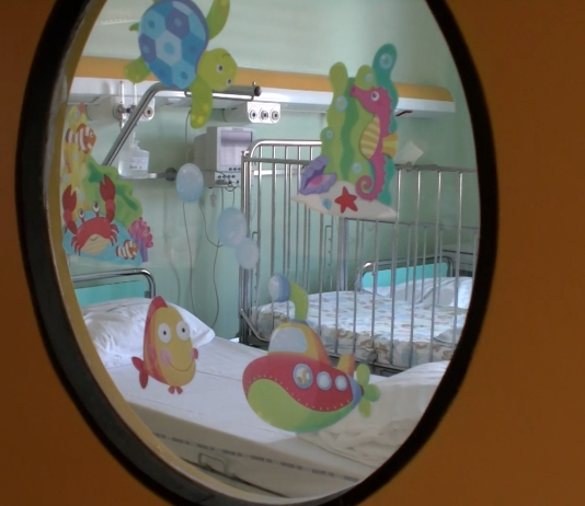 Pediatrična stroka poenotila nasvete za starše