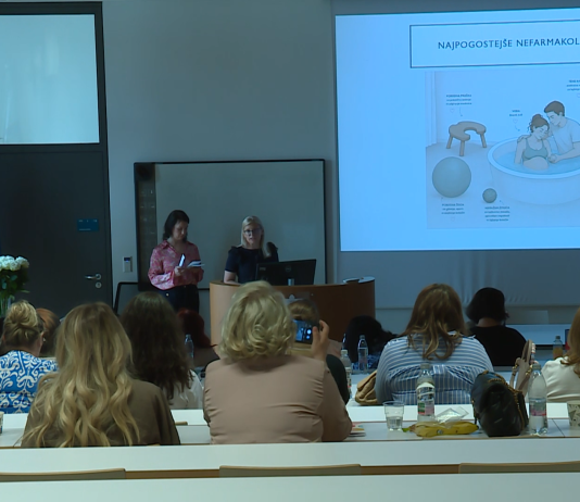 Porod v teoriji in praksi: Od simulacije do realnosti v porodnem bloku