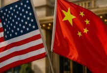 Trump na vrhu v Pekingu z Xi Jinpingom Trump na vrhu v Pekingu z Xi Jinpingom