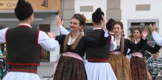 Delčki sveta v Mariboru: 38. Folkart