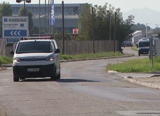 Rekonstrukcija dotrajane ceste v industrijski coni Rekonstrukcija dotrajane ceste v industrijski coni